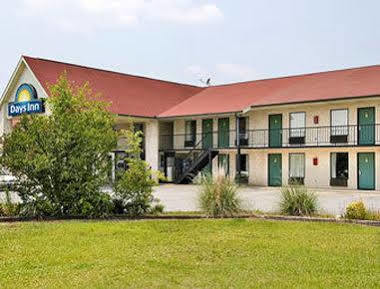 Days Inn By Wyndham Newberry South Carolina Exterior photo