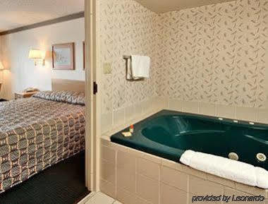 Days Inn By Wyndham Newberry South Carolina Exterior photo